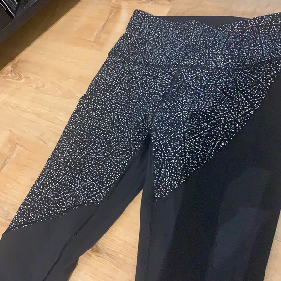 Lululemon athletic legging - Picture 2 of 7